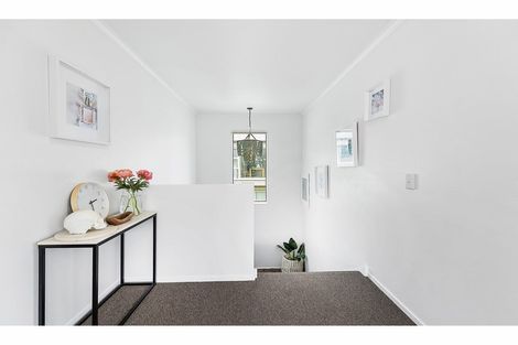 Photo of property in 19 Cresswell Place, Johnsonville, Wellington, 6037