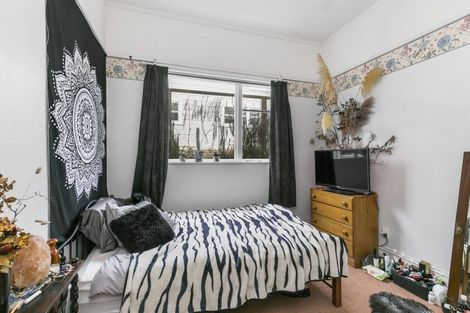 Photo of property in 9 Lerwick Terrace, Melrose, Wellington, 6023