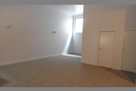 Photo of property in 5 Cheshire Street, Cannons Creek, Porirua, 5024