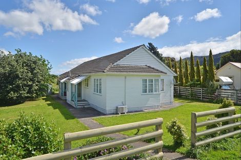 Photo of property in 46 Brandon Street, Featherston, 5710