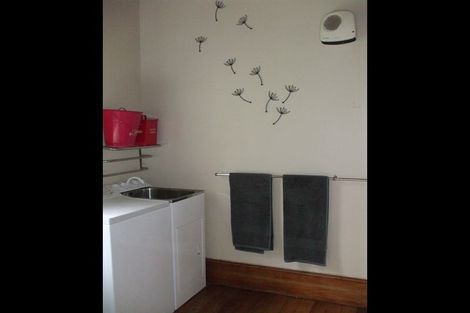 Photo of property in 52 Timaru Road, Waimate, 7924