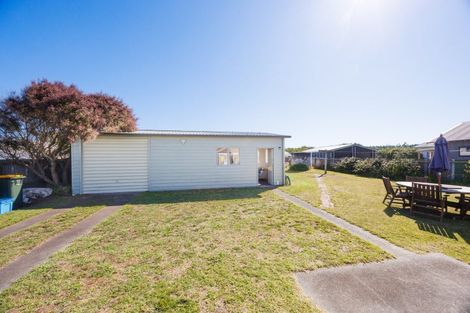 Photo of property in 23 Norton Street, Foxton Beach, Foxton, 4815