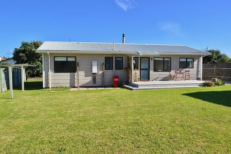 Photo of property in 40 Scott Avenue, Otaki Beach, Otaki, 5512