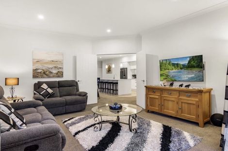 Photo of property in 33 Excelsa Place, Papamoa Beach, Papamoa, 3118