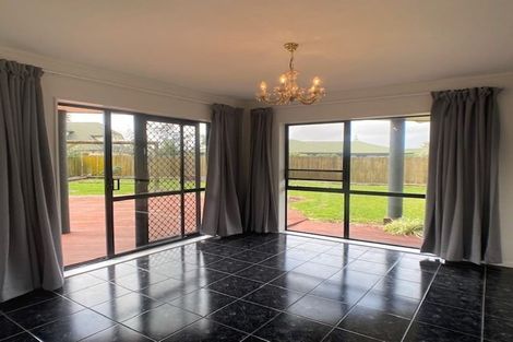 Photo of property in 73 Burswood Drive, Burswood, Auckland, 2013