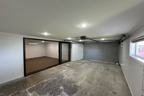 Photo of property in 11 Fordham Street, Beach Haven, Auckland, 0626