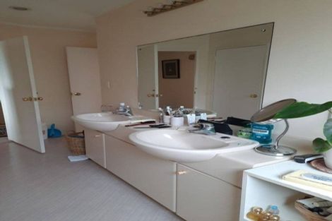 Photo of property in 1/1 Takutai Avenue, Bucklands Beach, Auckland, 2012