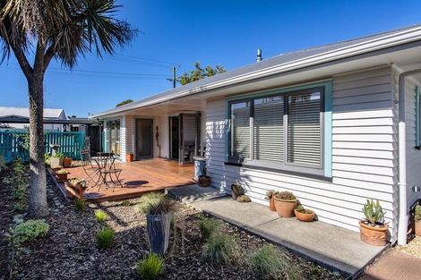 Photo of property in 73 Dunns Avenue, The Pines Beach, 7630
