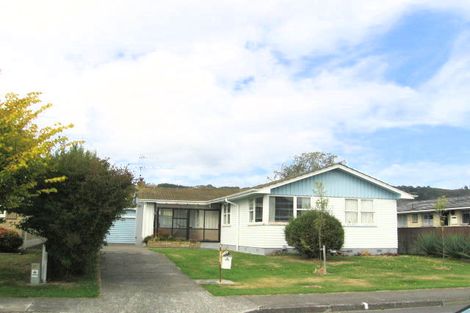 Photo of property in 13 Riversdale Road, Clouston Park, Upper Hutt, 5018