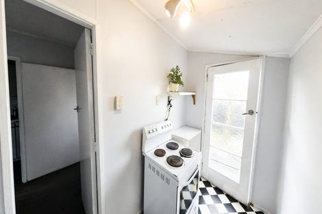 Photo of property in 2 Tawhiti Road, Hawera, 4610