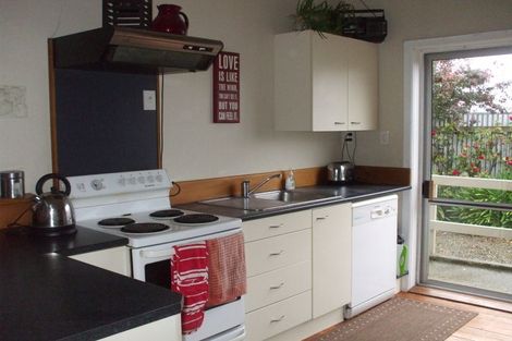 Photo of property in 52 Timaru Road, Waimate, 7924