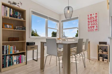 Photo of property in 92 Mallard Drive, Selwyn Heights, Rotorua, 3015