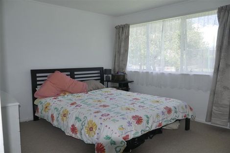 Photo of property in 27 Shearwater Street, One Tree Point, 0118