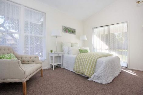 Photo of property in 30 Rothery Road, Hillpark, Auckland, 2102