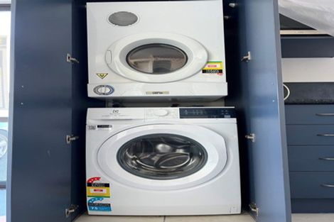 Photo of property in 25 Sainsbury Road, Fernhill, Queenstown, 9300