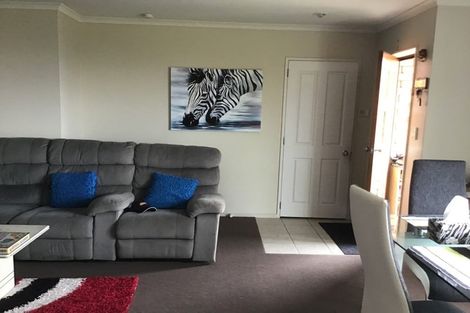 Photo of property in 53 Keri Vista Rise, Papakura, 2110