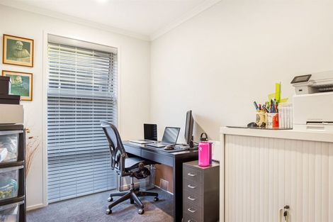 Photo of property in 20 Eric Farley Drive, Kumeu, 0810