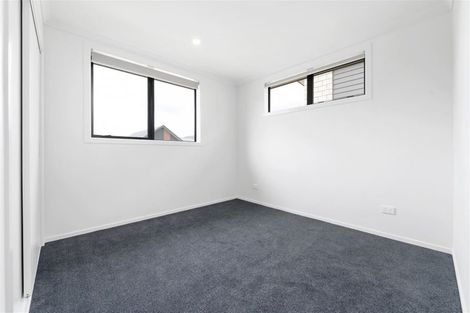 Photo of property in 31 Waruhia Crescent, Rototuna North, 3281