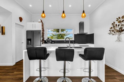 Photo of property in 2 Snell Road, Tikorangi, Waitara, 4383