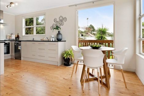 Photo of property in 123 Browns Bay Road, Browns Bay, Auckland, 0630