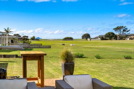 Photo of property in 16 Braddock Grove, Pauanui, Hikuai, 3579