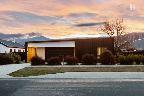 Photo of property in 7 Alpha Street, Cromwell, 9310