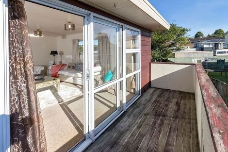 Photo of property in 2/7 Gossamer Drive, Pakuranga Heights, Auckland, 2010