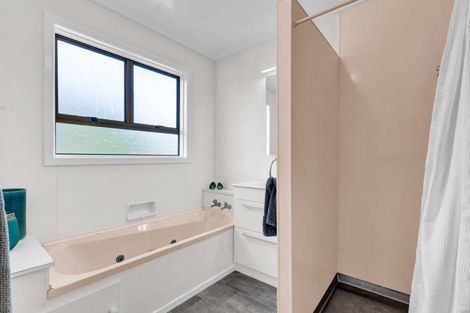 Photo of property in 23 Doralto Road, Frankleigh Park, New Plymouth, 4310