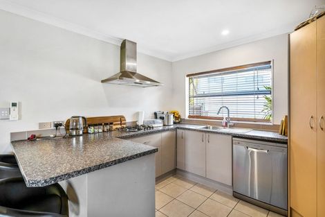 Photo of property in 9a Ballial Place, West Harbour, Auckland, 0618