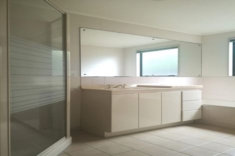 Photo of property in 24 Travers Place, Northpark, Auckland, 2013