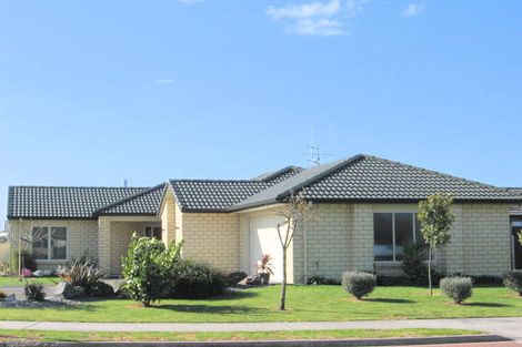 Photo of property in 1 Oriental Parade, Papamoa Beach, Papamoa, 3118