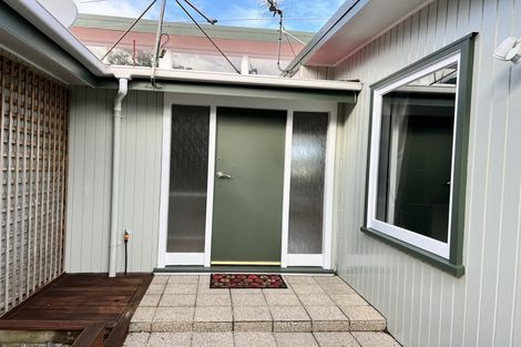 Photo of property in 5 Kau Kau Way, Ngaio, Wellington, 6035