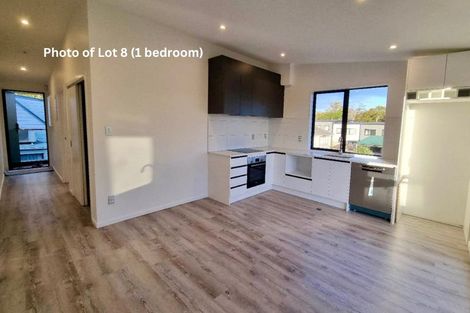 Photo of property in 8/18 Sylvan Crescent, Te Atatu South, Auckland, 0610