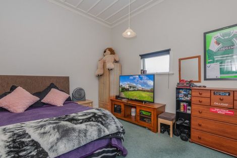Photo of property in 26 Ross Street, Woodville, 4920