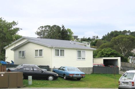 Photo of property in 122 Norana Road, Timberlea, Upper Hutt, 5018