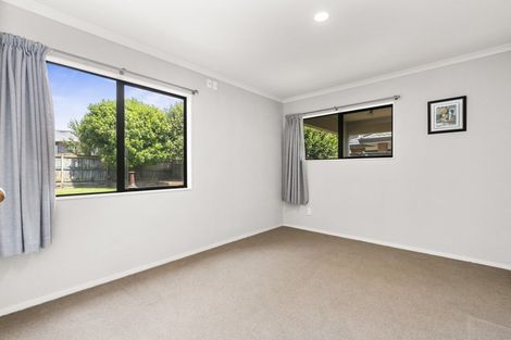 Photo of property in 22 Hoyte Place, Pukehangi, Rotorua, 3015