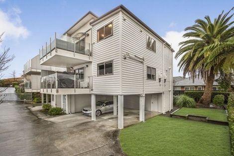 Photo of property in 12-14 Clevedon Road, Papakura, 2110