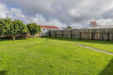Photo of property in 6 Ross Street, Levin, 5510