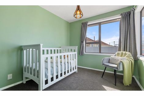 Photo of property in 18 Digby Place, Bromley, Christchurch, 8062