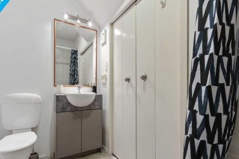 Photo of property in 2/206 Albany Highway, Schnapper Rock, Auckland, 0632