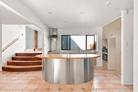 Photo of property in 1/11 Saddleback Rise, Murrays Bay, Auckland, 0630
