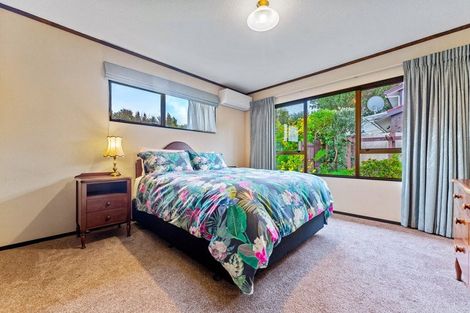 Photo of property in 18 Kennedy Avenue, Forrest Hill, Auckland, 0620