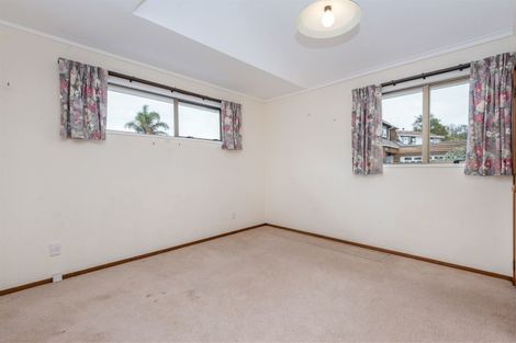 Photo of property in 1/47 Uxbridge Road, Mellons Bay, Auckland, 2014