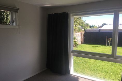 Photo of property in 2/7 Burrows Place, Ilam, Christchurch, 8041