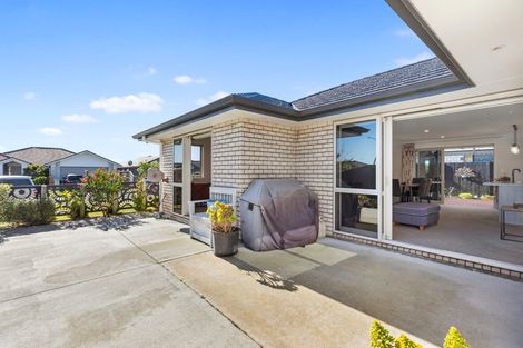 Photo of property in 21 Batty Street, Papamoa Beach, Papamoa, 3118