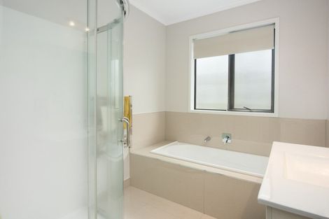 Photo of property in 29 Ballintoy Park Drive, Welcome Bay, Tauranga, 3175