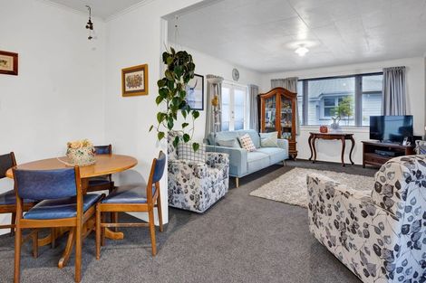 Photo of property in 50 Reid Avenue, Hawera, 4610