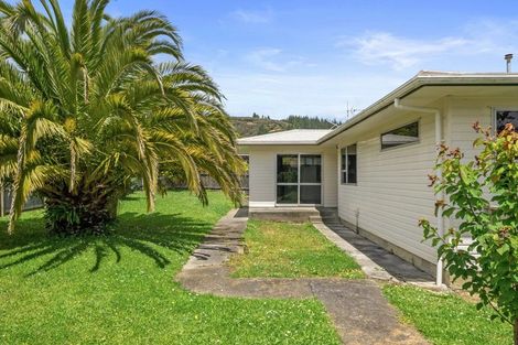 Photo of property in 88 Norana Road, Timberlea, Upper Hutt, 5018