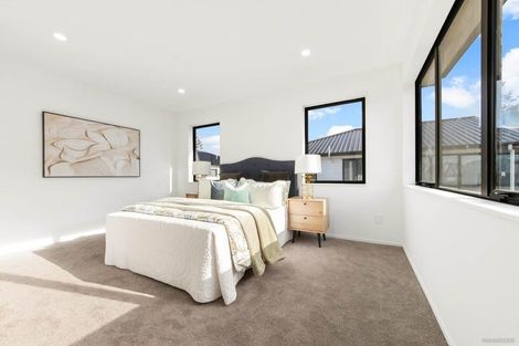 Photo of property in 18 Hava Place, Green Bay, Auckland, 0604