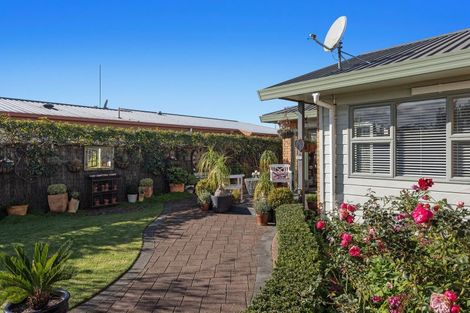 Photo of property in 9 Edgewater Grove, Whakatane, 3120